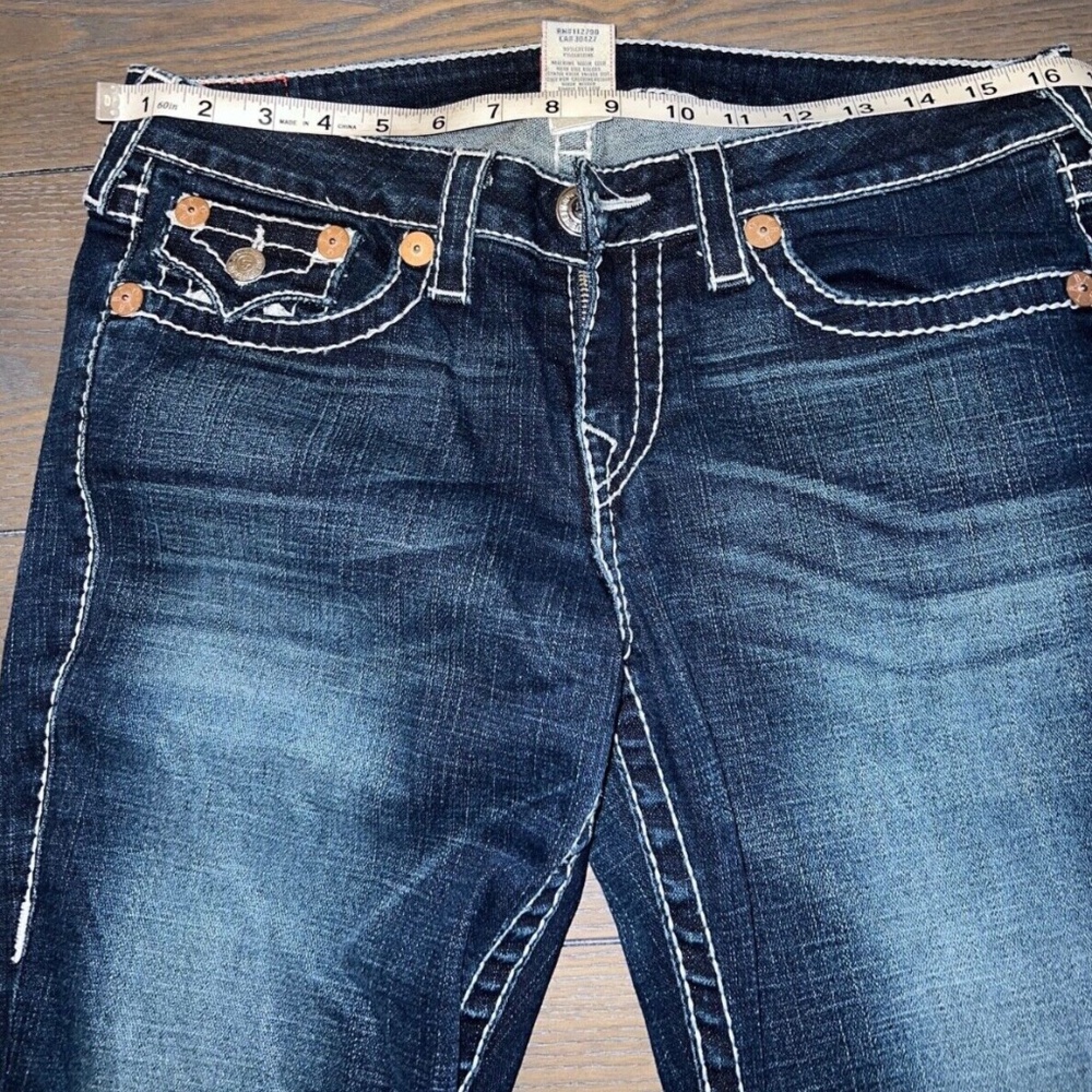 True Religion Jeans Womens 32x33 Billy Blue Dark Wash Denim White Thread - Picture 7 of 11